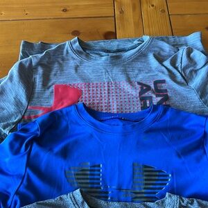 4 under armour short sleeve this youth medium